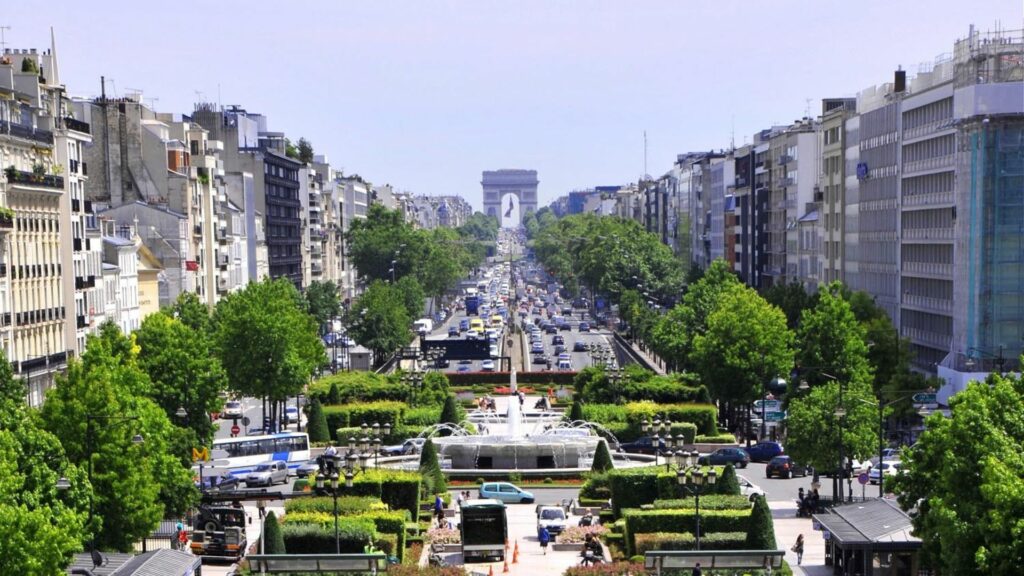 agence de traduction Neuilly sur seine, Paris Arc de Triomphe